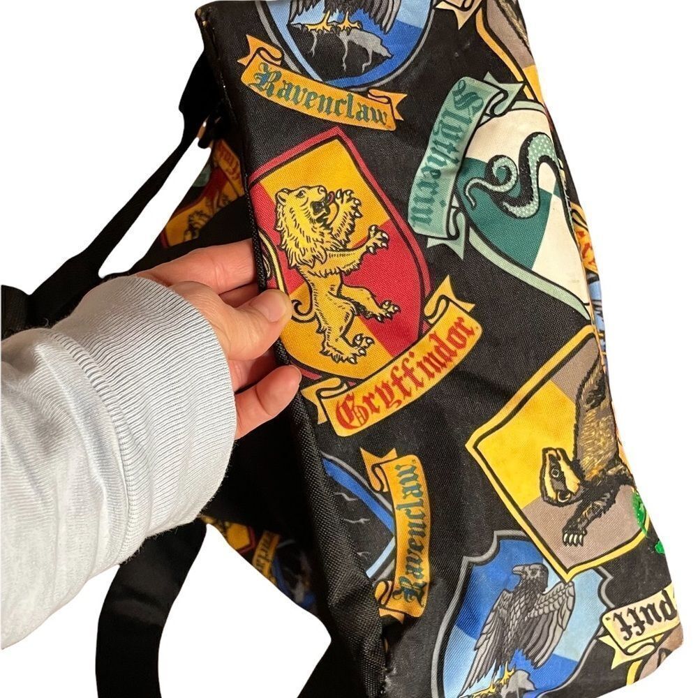 ‎Harry Potter standard size backpack - Picture 4 of 7
